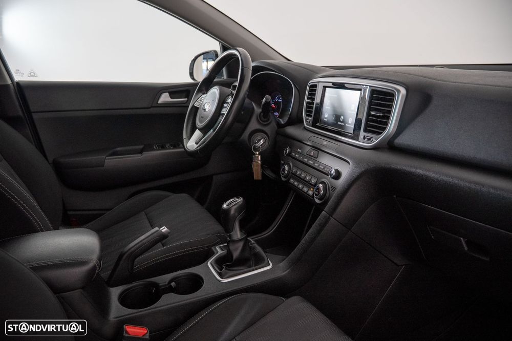 Kia Sportage 1.6 CRDI ISG MHEV Urban - 17