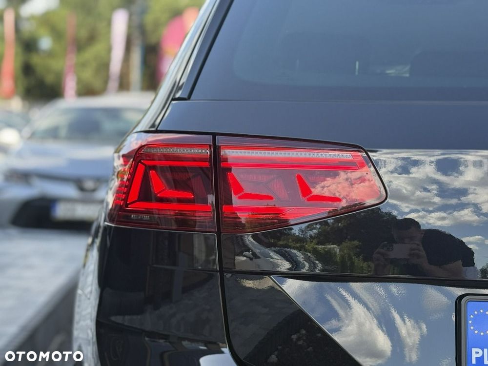 Volkswagen Passat 2.0 TSI Elegance DSG - 8