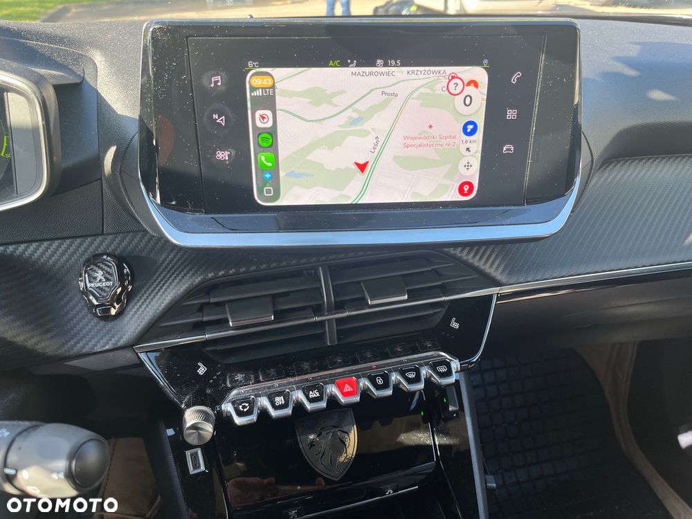 Peugeot 2008 PureTech 100 Allure S&S BVM6 - 10