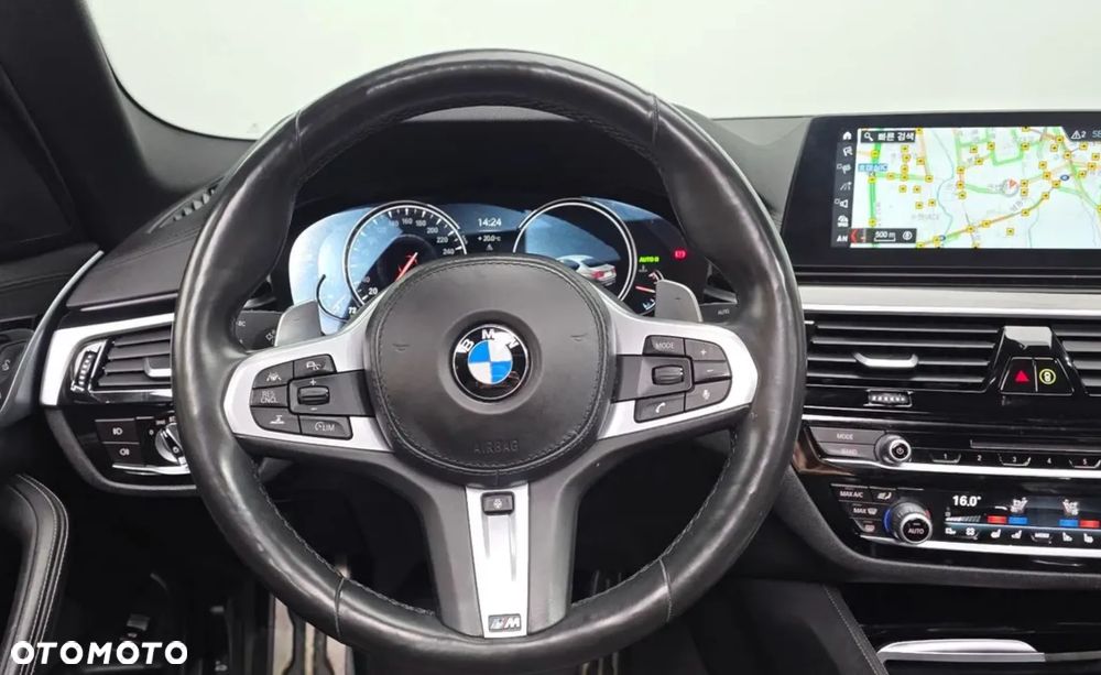 BMW Seria 5 530i xDrive M Sport Edition - 14