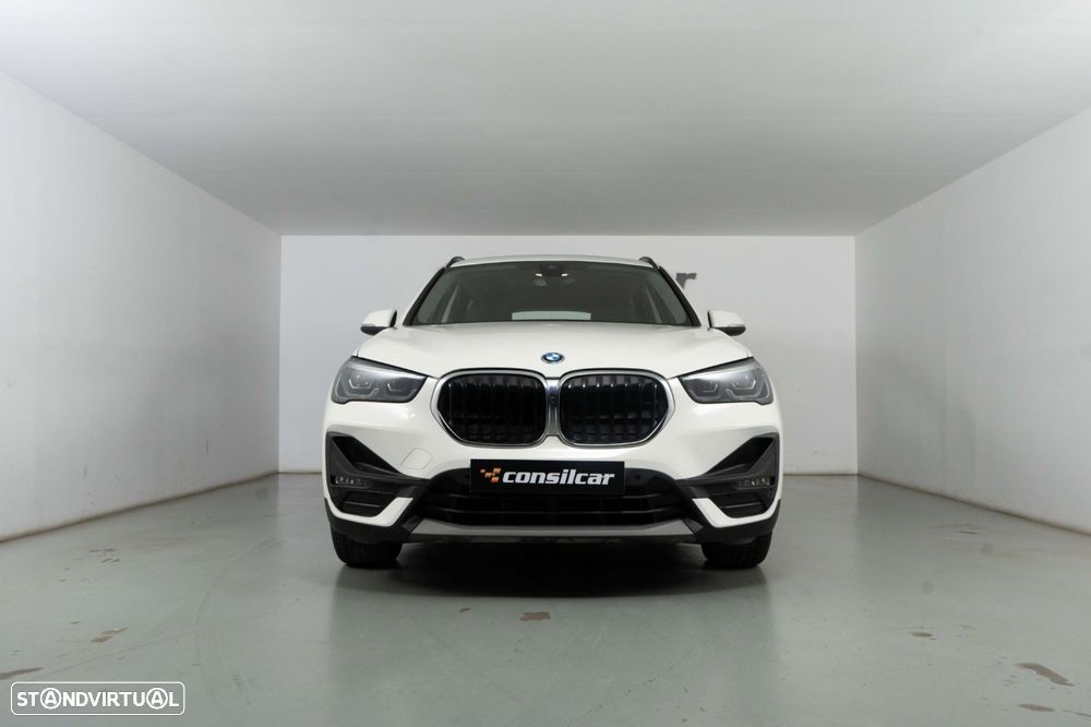 BMW X1 25 e xDrive Corporate Edition - 4