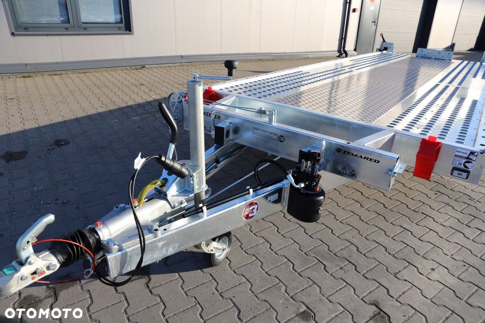 TEMARED /MARTZ CARKEEPER 5820/3 3,5T 580x207cm, Uchylna hydraulicznie , Wypełnienie blachą alu, 3 osie, DMC 3500kg ,koła 10C - 11