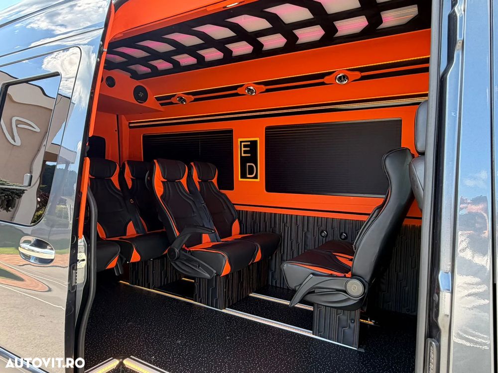 Mercedes-Benz Sprinter - 14