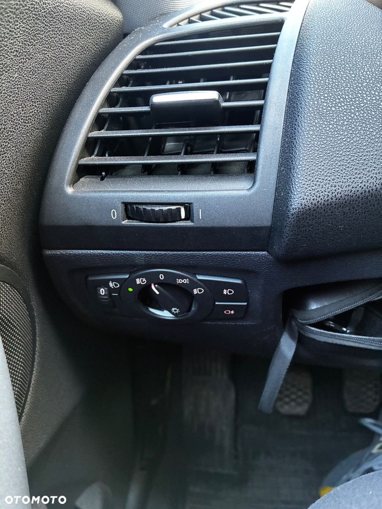 BMW Seria 1 116i - 12