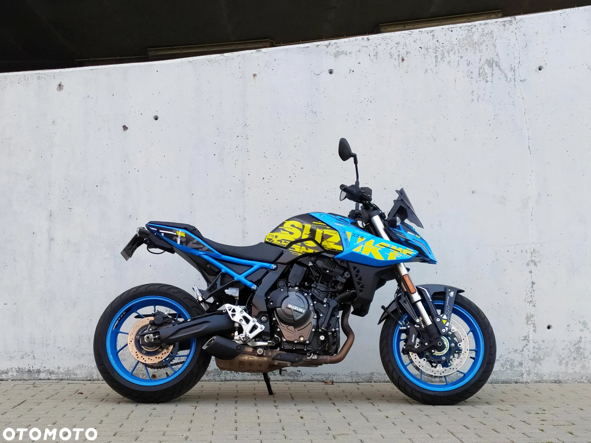 Suzuki GSX - 7
