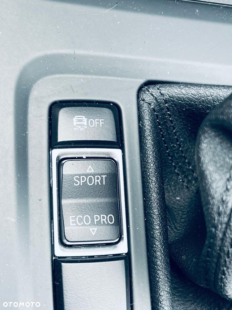 BMW X1 sDrive18i - 17