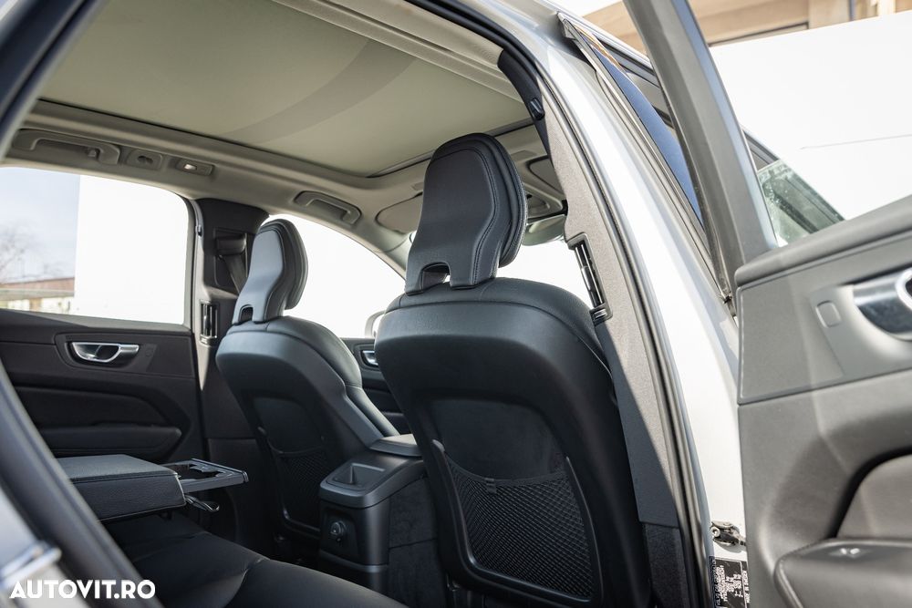 Volvo XC 60 Recharge T6 Twin Engine eAWD Inscription Expression - 28