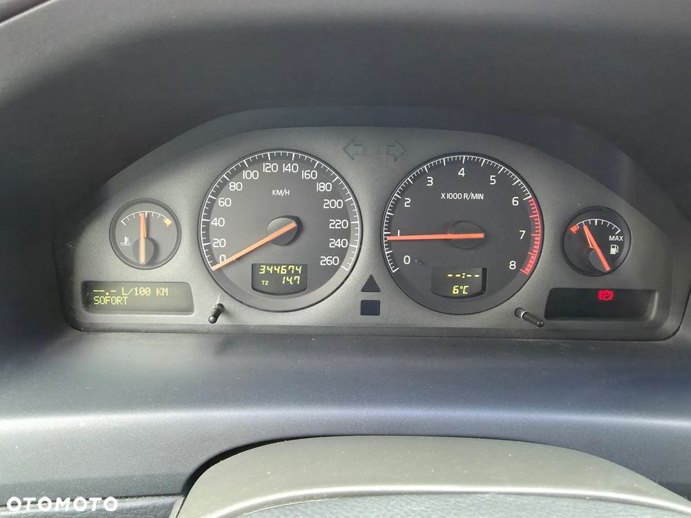 Volvo V70 2.4 Premium - 20