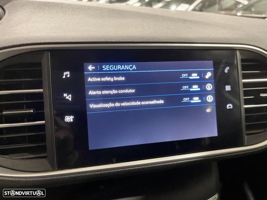 Peugeot 308 1.2 PureTech Allure Pack EAT8 - 22