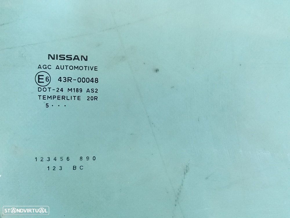 Vidro porta frente direita NISSAN Note (E12) - 2