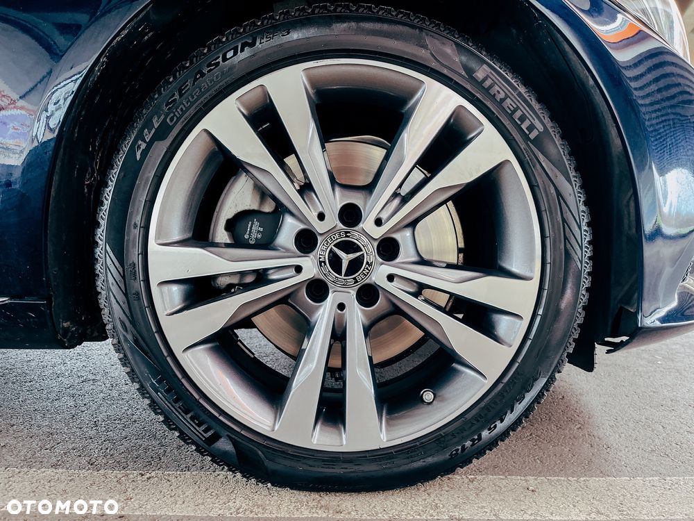 Mercedes-Benz Klasa C 300 4Matic 9G-TRONIC Avantgarde - 14