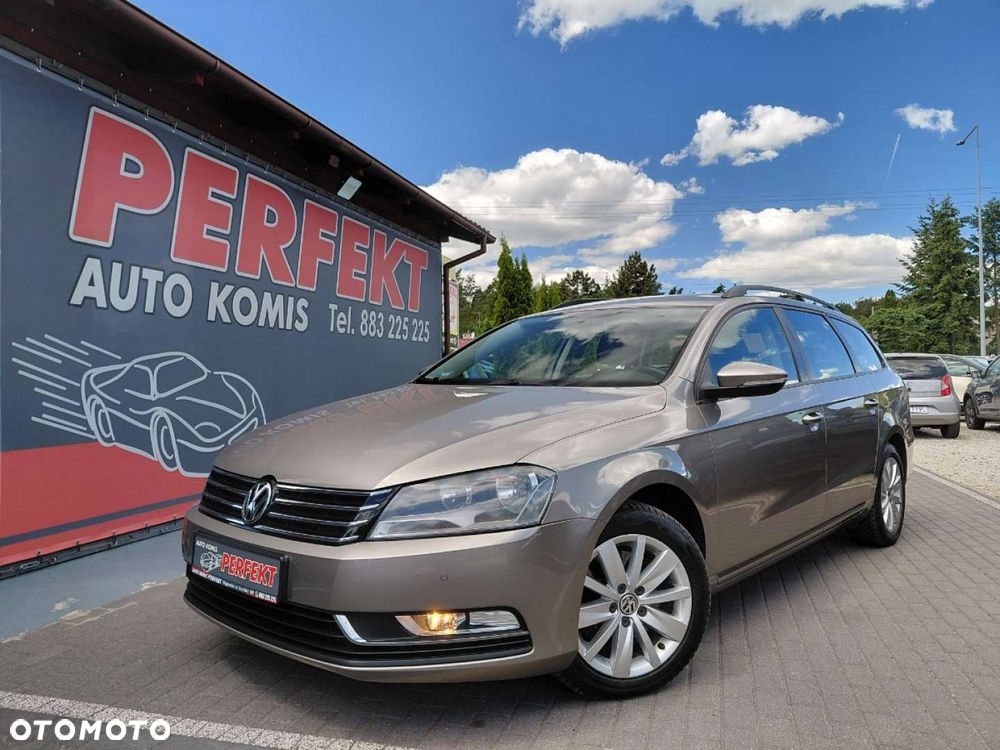 Volkswagen Passat - 1