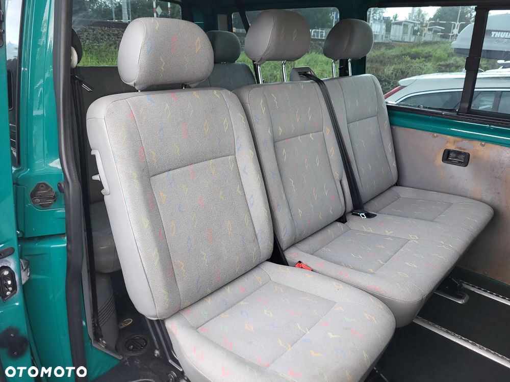 Volkswagen Transporter T5 TDI L1H1 Mixt - 12