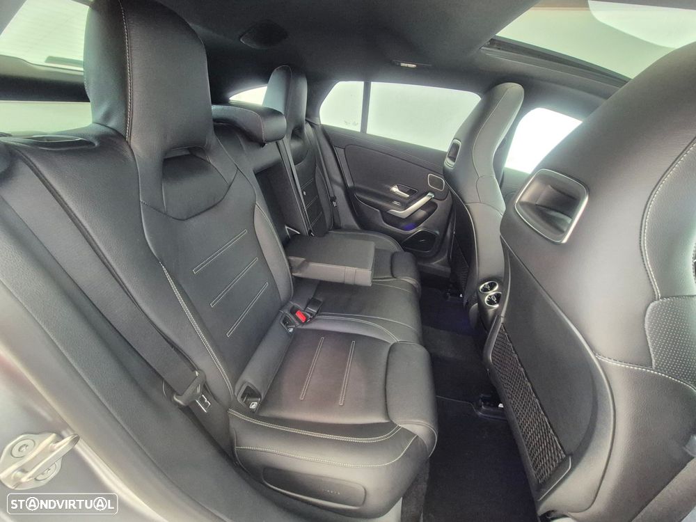 Mercedes-Benz CLA 35 AMG - 40