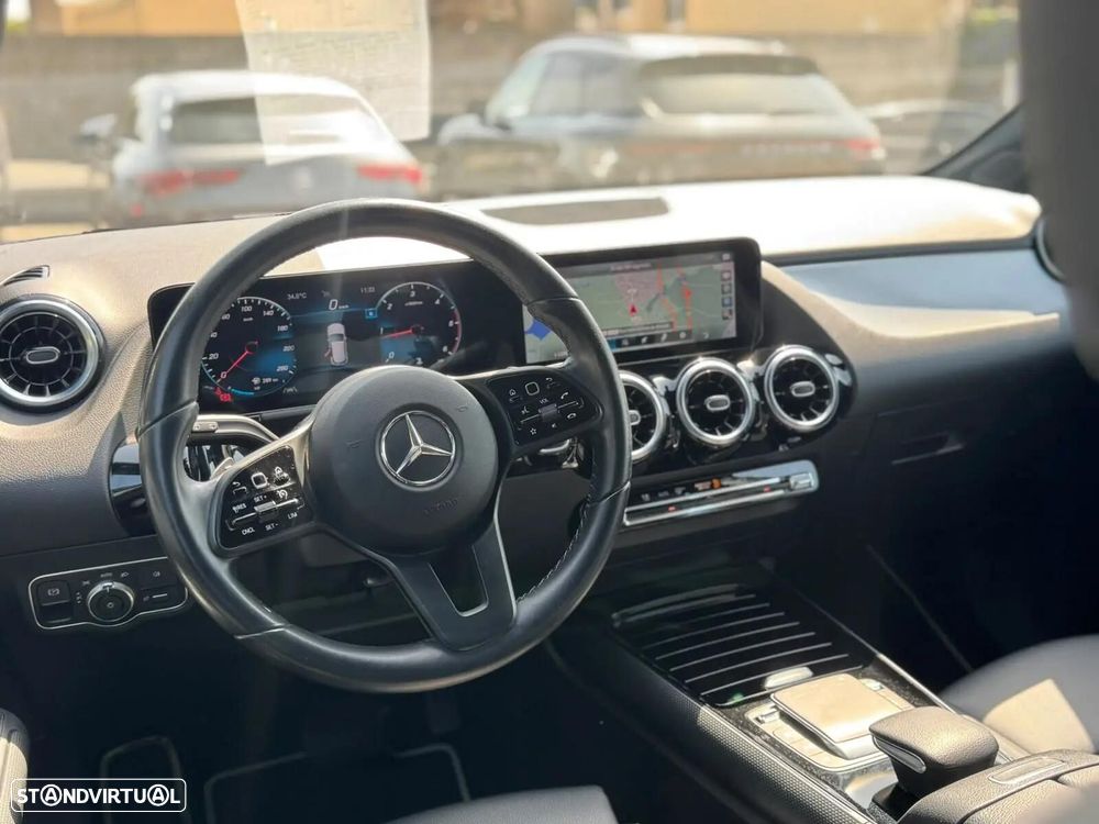 Mercedes-Benz GLA 200 d 4Matic 8G-DCT Special Edition - 14