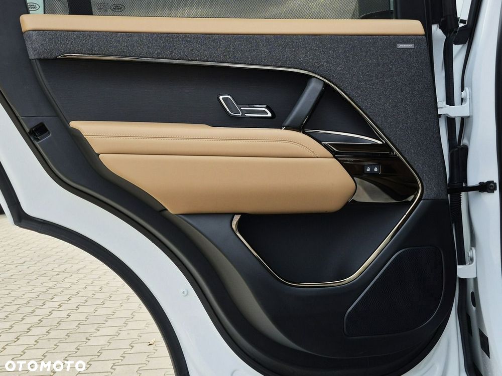 Land Rover Range Rover Sport - 24