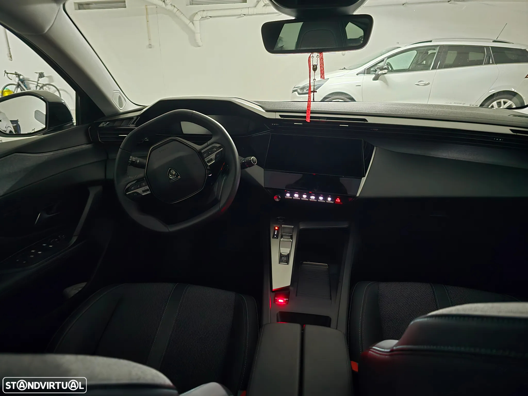 Peugeot 308 SW 1.6 Hybrid Allure Pack e-EAT8 - 26