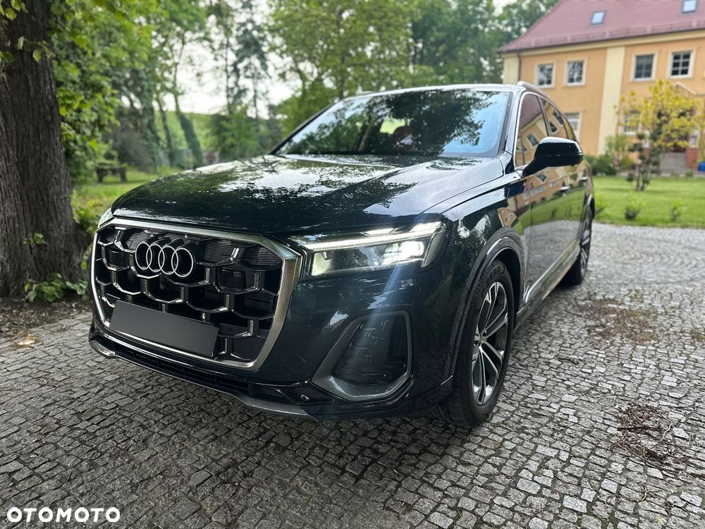 Audi Q7 - 1