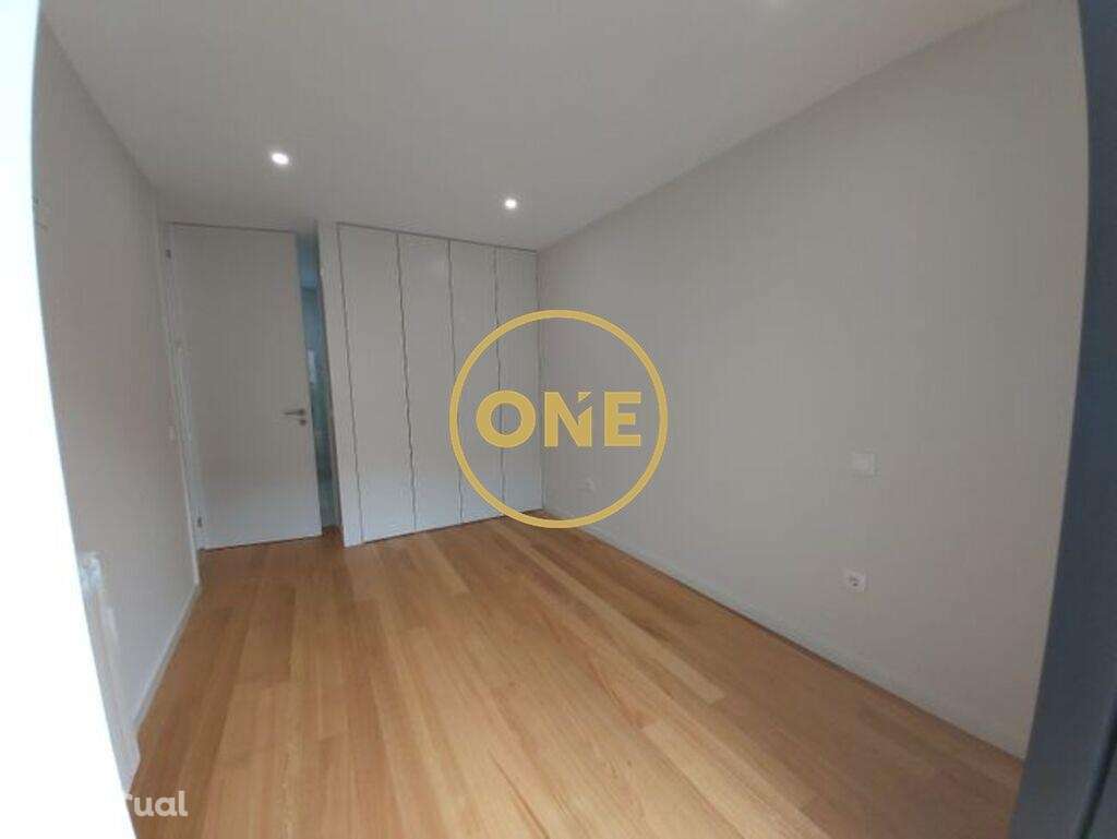 Apartamento T4 Duplex no centro da Póvoa de Varzim a 600 m da praia - Grande imagem: 5/13