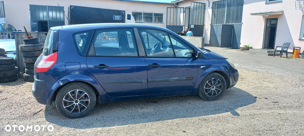 Renault Scenic II 1.6 16v 05r TEF43 błotnik przedni prawy lewy