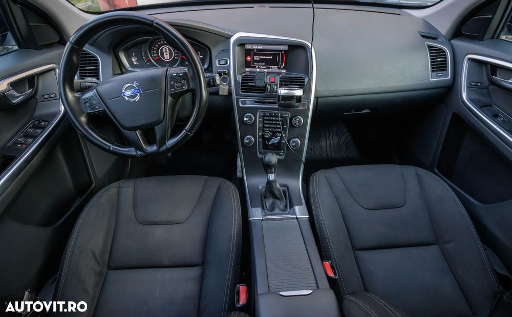 Volvo XC 60 D3 Momentum - 6