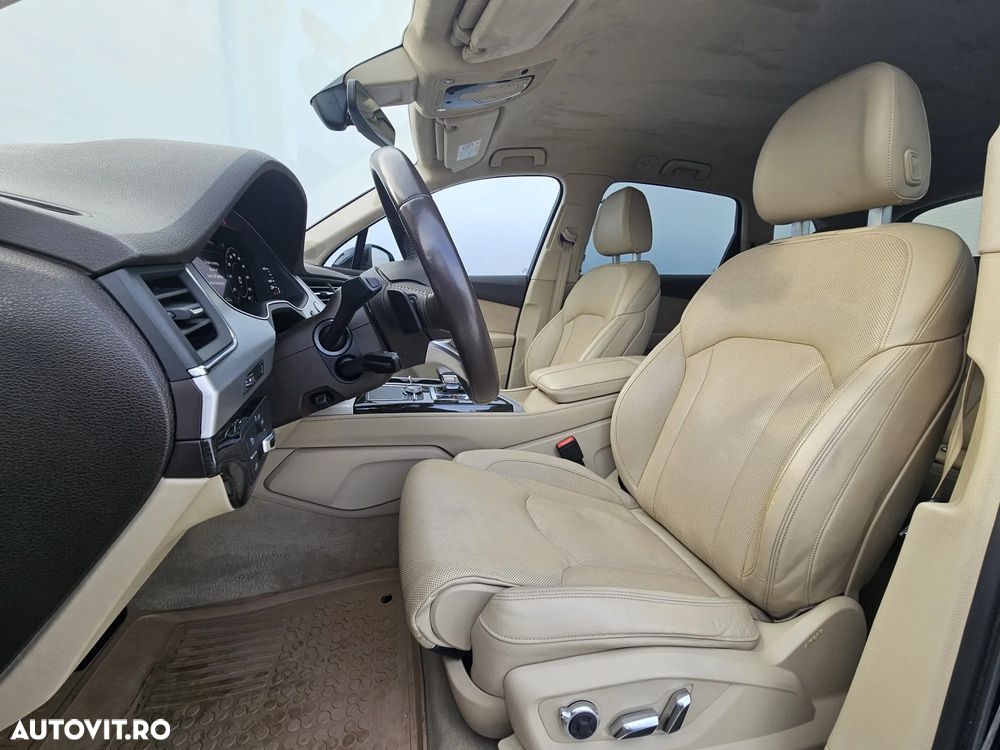 Audi Q7 - 8