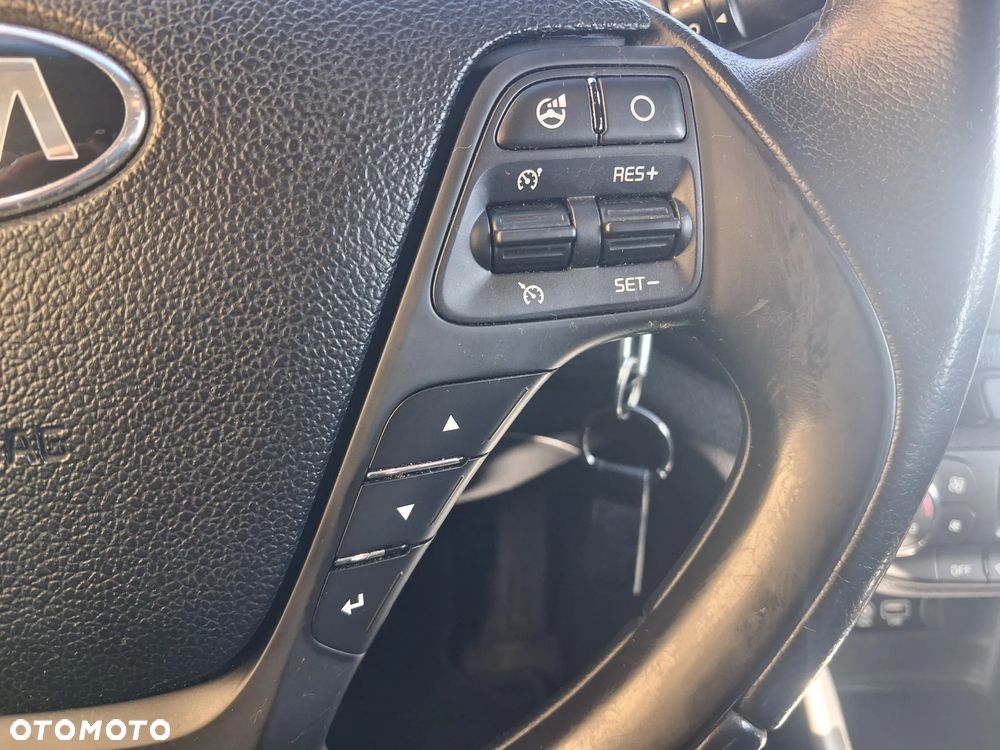 Kia Ceed 1.6 CRDi L - 17