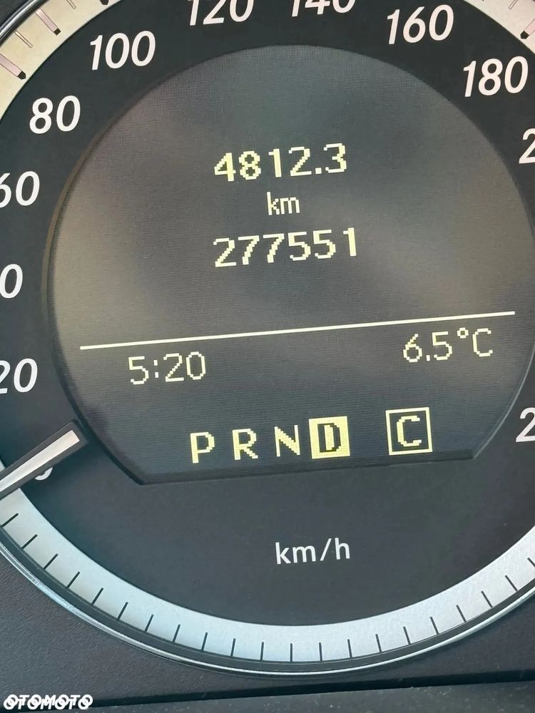 Mercedes-Benz Klasa C 220 CDI DPF Automatik BlueEFFICIENCY - 16
