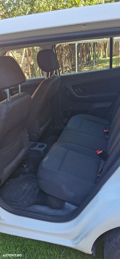 Skoda Fabia 1.2 HTP Family - 8