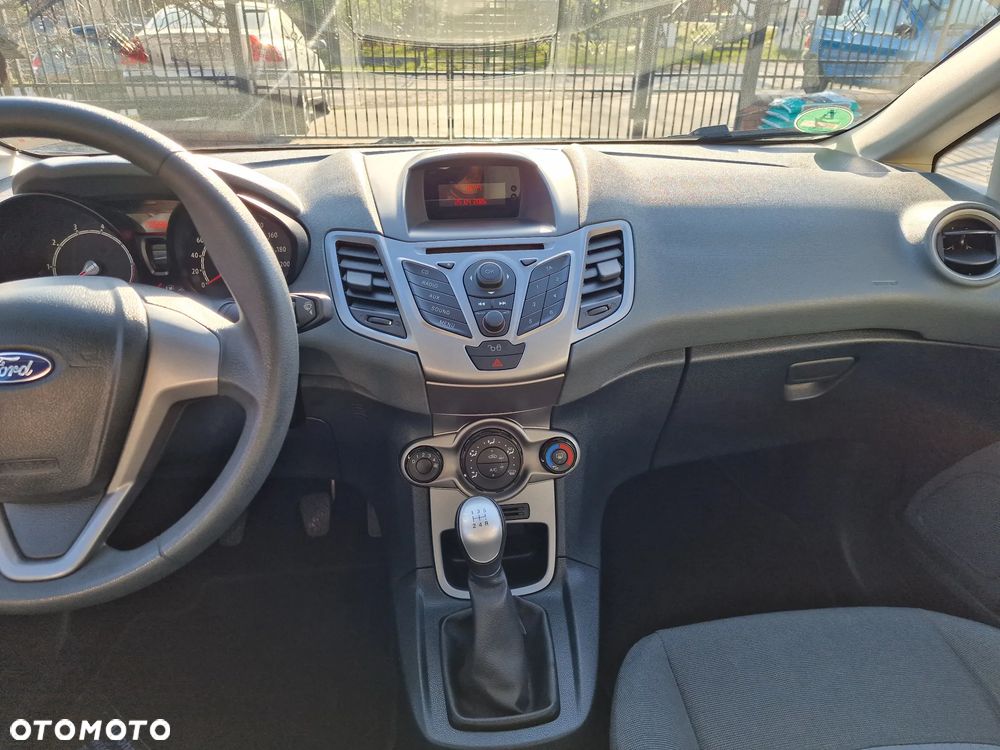 Ford Fiesta 1.25 Trend EU5 - 19