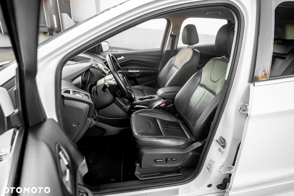 Ford Kuga 2.0 TDCi 4x4 Titanium - 17