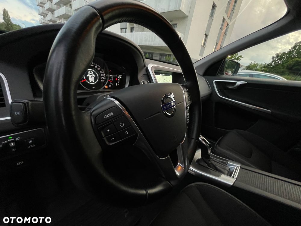 Volvo XC 60 D4 AWD Momentum - 13