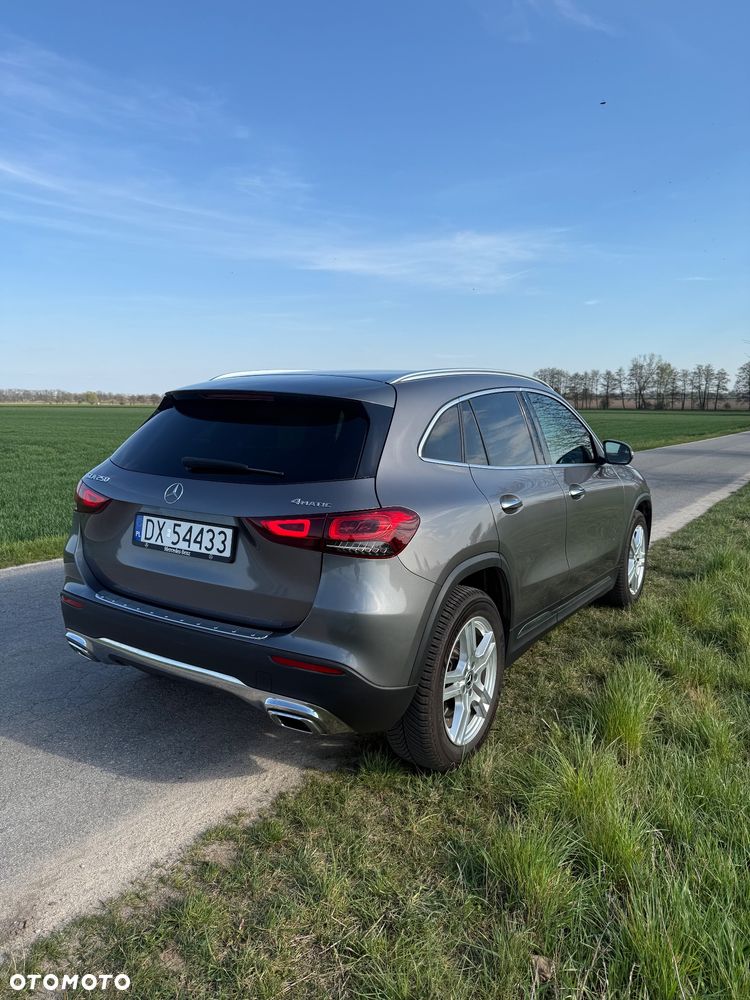 Mercedes-Benz GLA 250 4-Matic - 7
