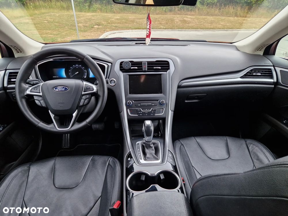 Ford Mondeo 2.0 Hybrid Titanium - 11