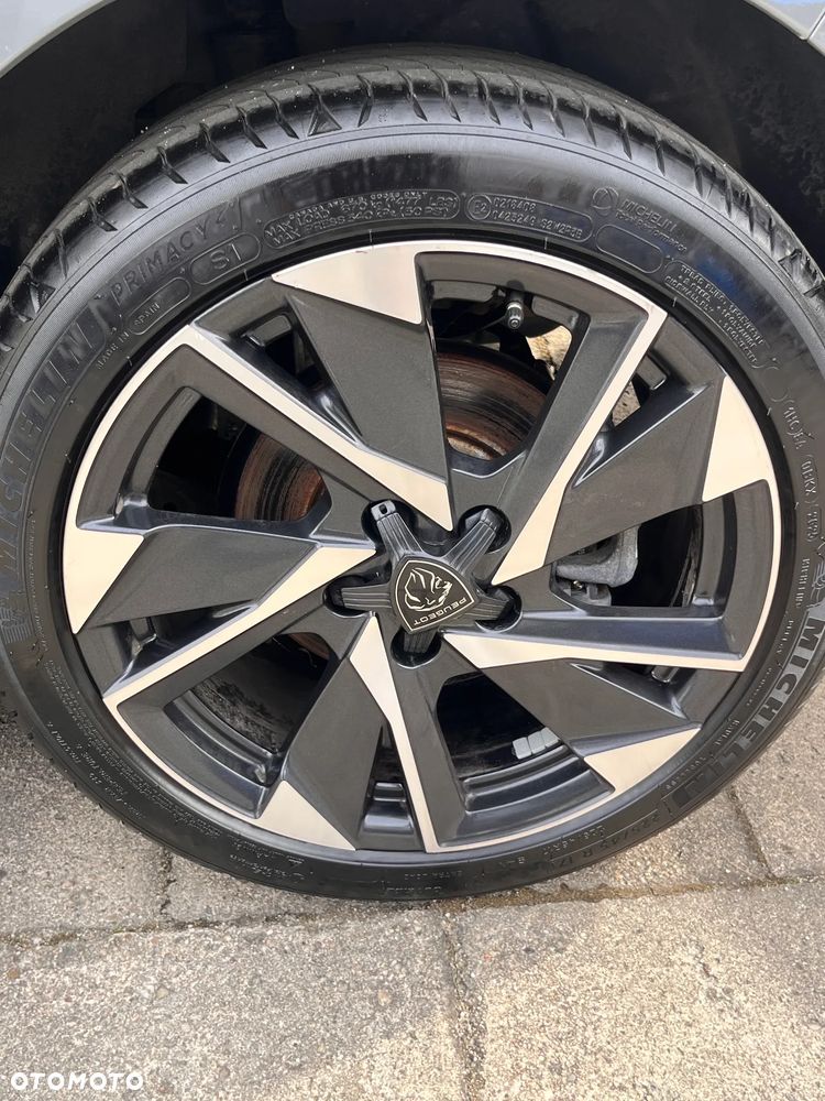 Peugeot 308 1.5 BlueHDi Allure S&S EAT8 - 11