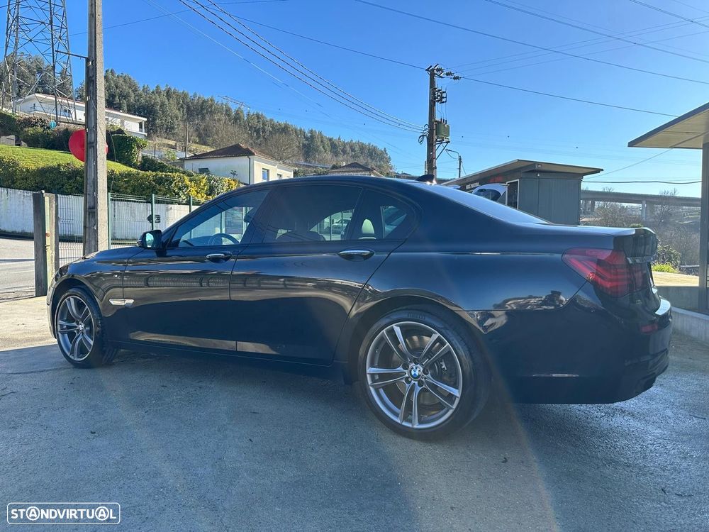 BMW 750 d xDrive Pack M - 31