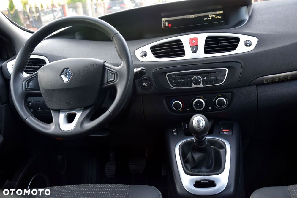 Renault Grand Scenic Gr 1.6 16V Luxe Privilege - 12