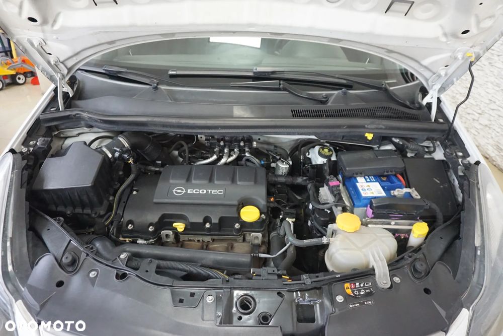 Opel Corsa 1.2 16V Cosmo - 15