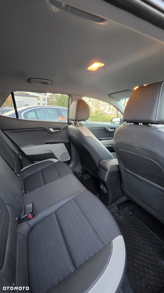 Kia Stonic 1.4 L - 16