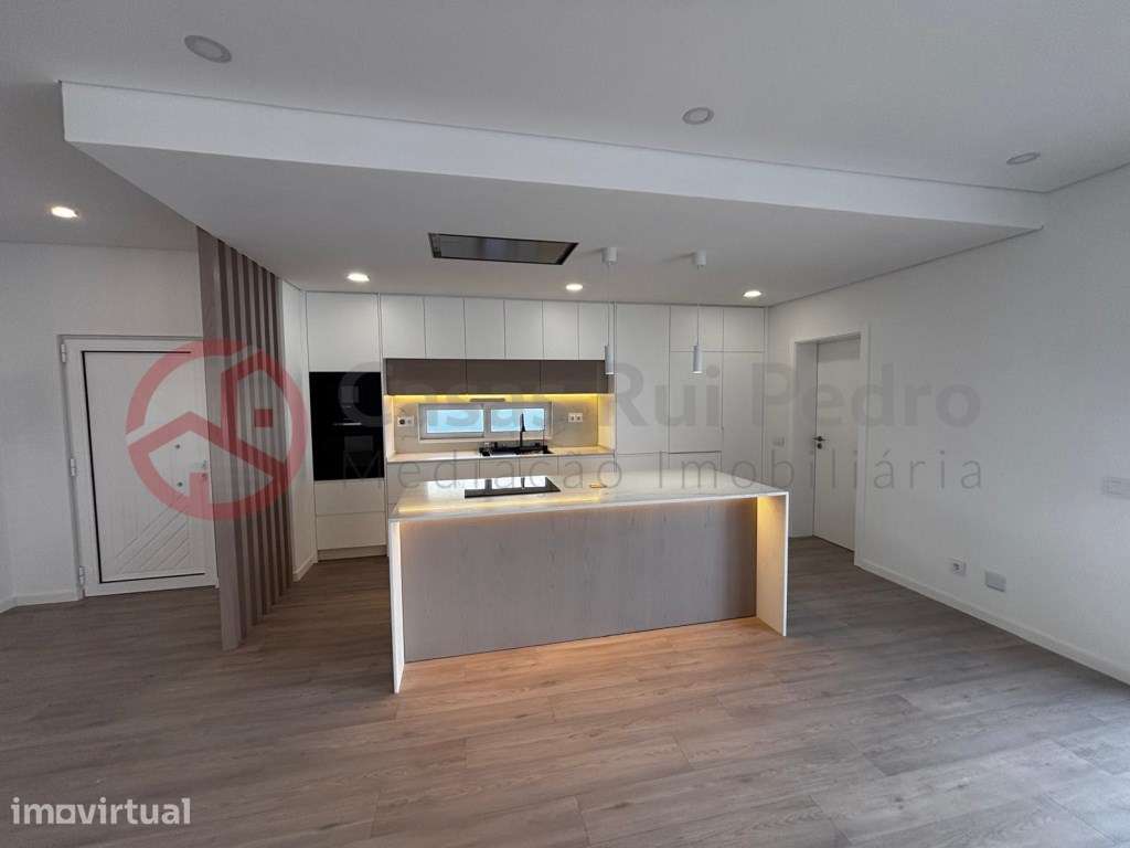 Moradia Térrea T3 de Excelência em Fernão Ferro, junto ao Mercado M... - Grande imagem: 2/38