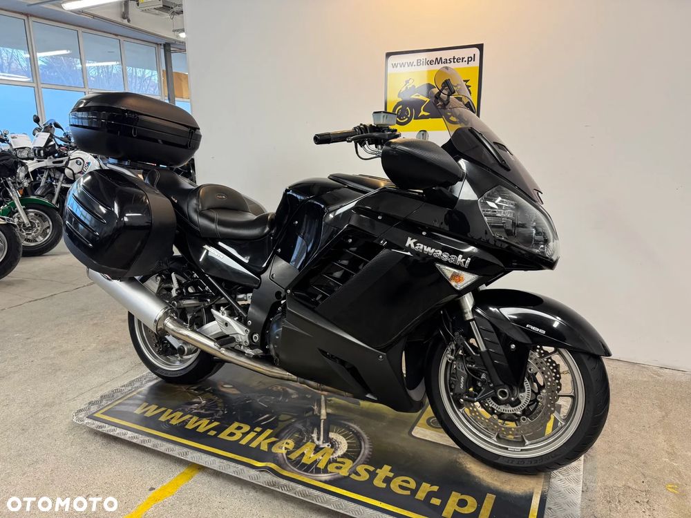 Kawasaki GTR - 3