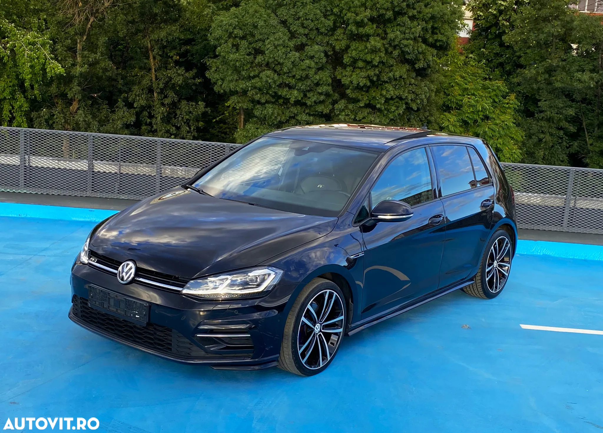Volkswagen Golf 1.5 eTSI OPF DSG R-Line - 5