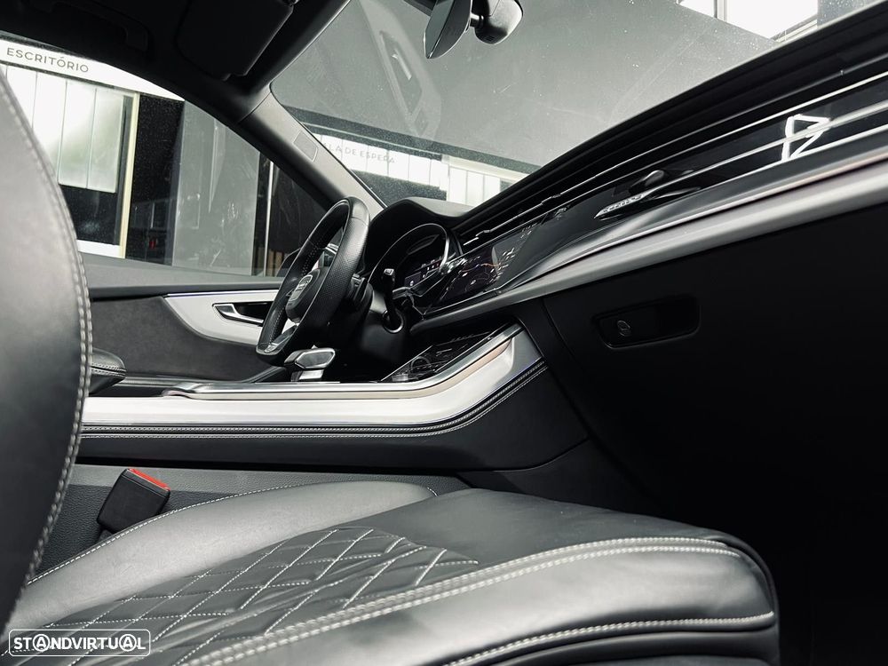Audi SQ8 - 18