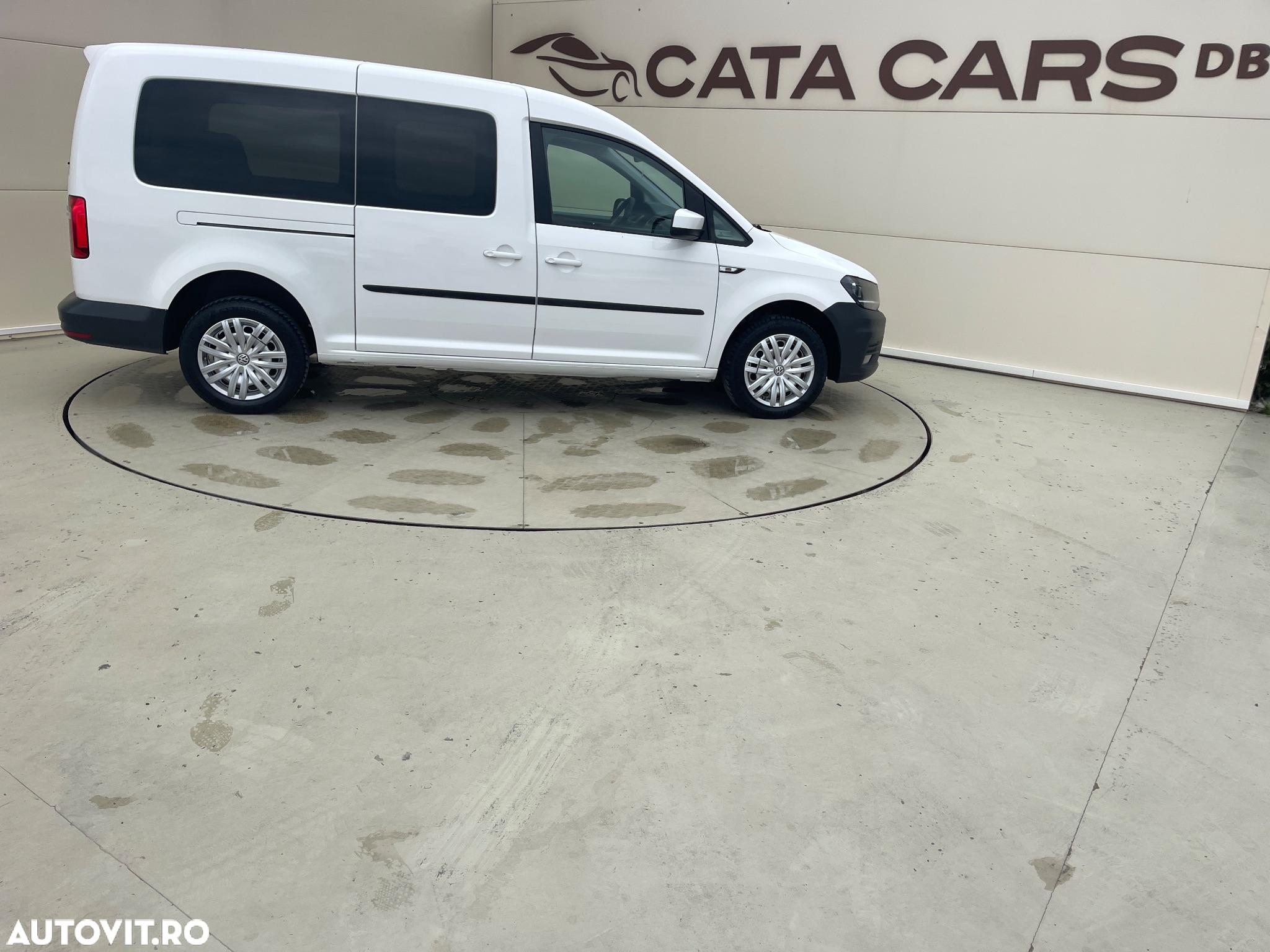 Volkswagen Caddy 2.0 TDI (7-Si.) 4MOTION Maxi Comfortline - 18