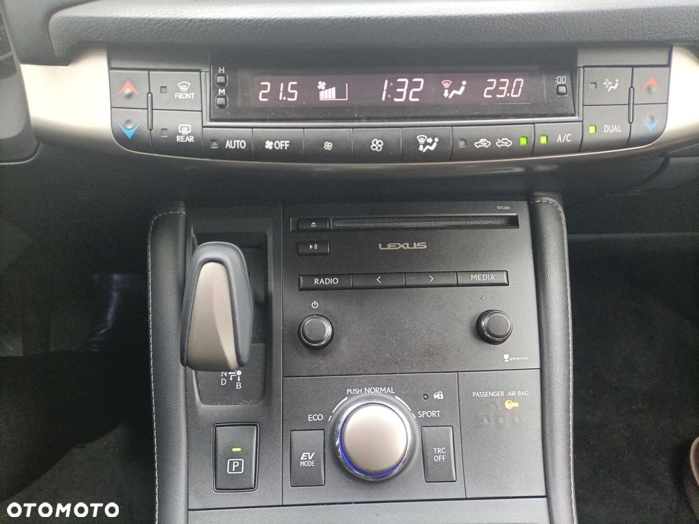 Lexus CT 200h Elite EU6 - 12