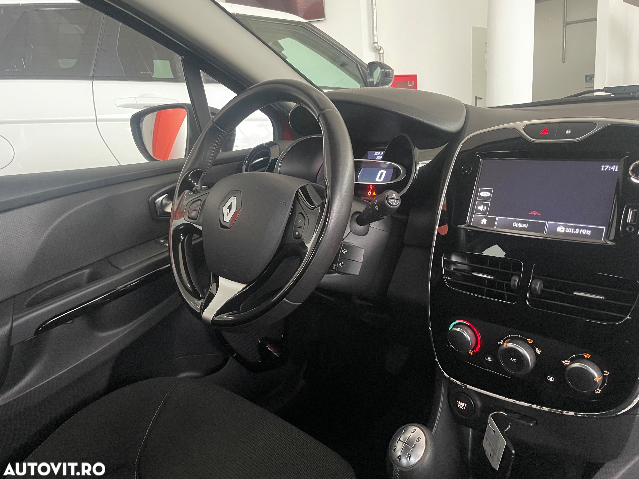 Renault Clio ENERGY TCe 90 Start & Stop Luxe - 15