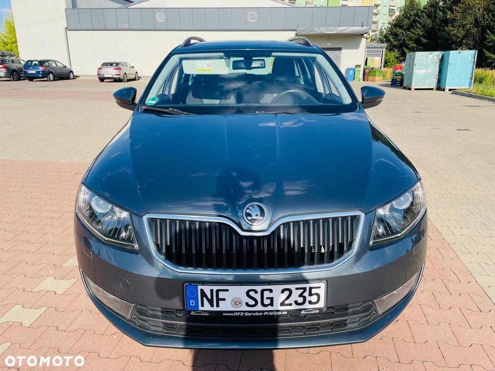 Skoda Octavia 2.0 TDI DSG Ambition - 8
