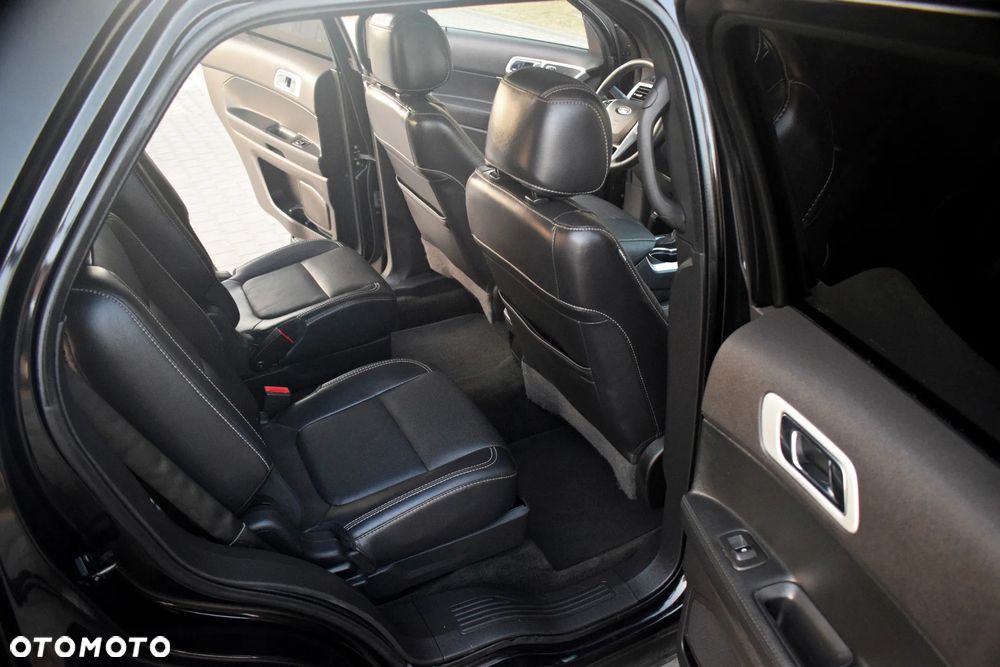 Ford Explorer - 31