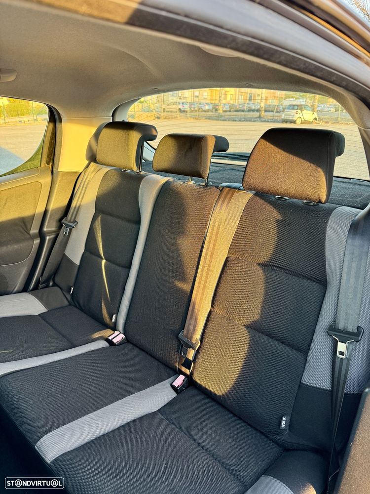 Peugeot 207 1.4 16V Trendy - 13