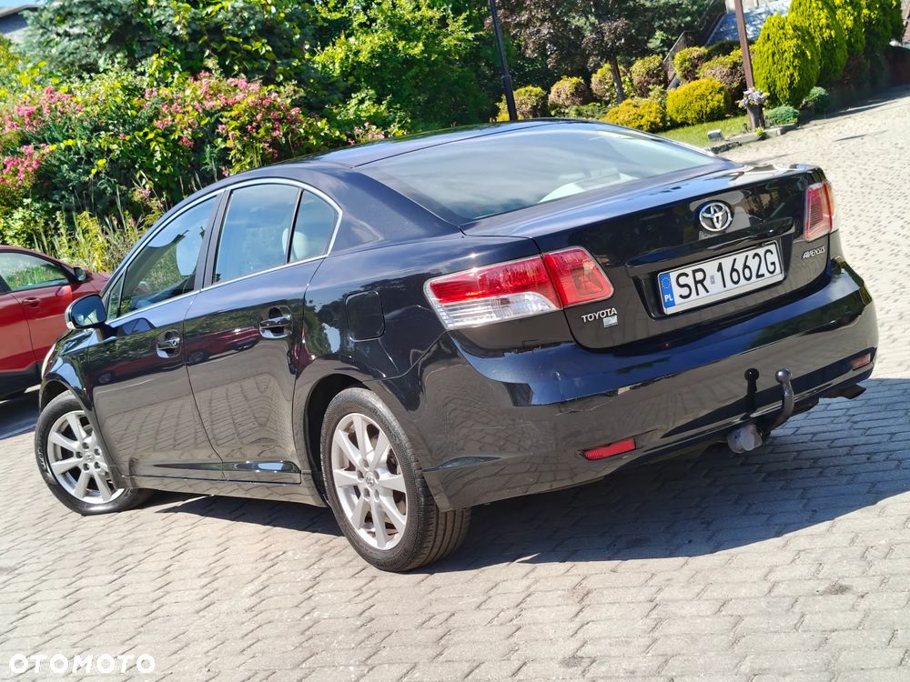 Toyota Avensis 2.0 D-4D Premium - 3